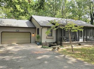 12196 Laguna Dr, Marion, IL 62959