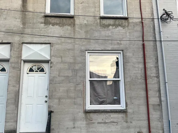 2765 Helen St, Philadelphia, PA 19134