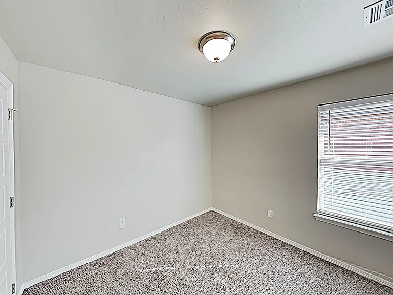 17657 Macarthur Park Dr — Photo 13