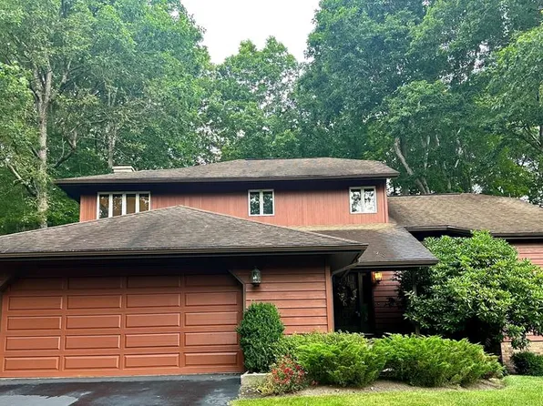 109 E Bunting Ln, Beckley, WV 25801