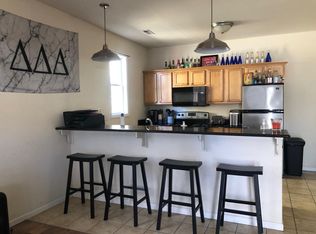 900 Kearney St #B, Manhattan, KS 66502