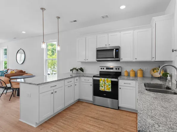 1170 S Dickerson Rd #11, Goodlettsville, TN 37072