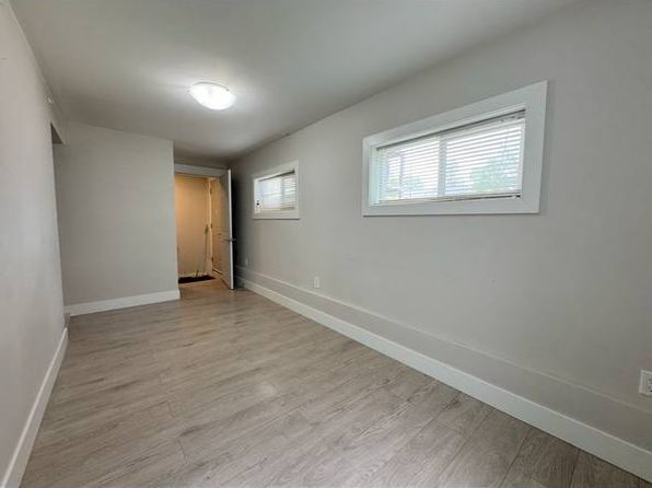 2 bedroom rental in Burnaby — photo 4