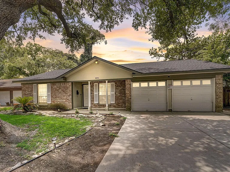 8851 Alcott Dr — Photo 3