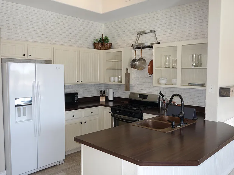 2305 W Horizon Ridge Pkwy #1323-1-1 — Photo 13