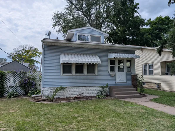 1720 28th St, Rock Island, IL 61201