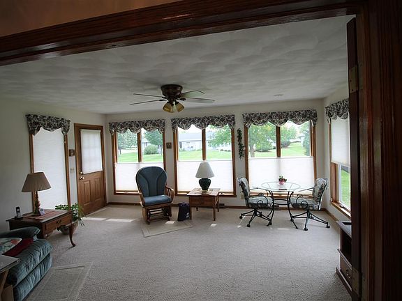 5th image of 4030 Dorchester Dr