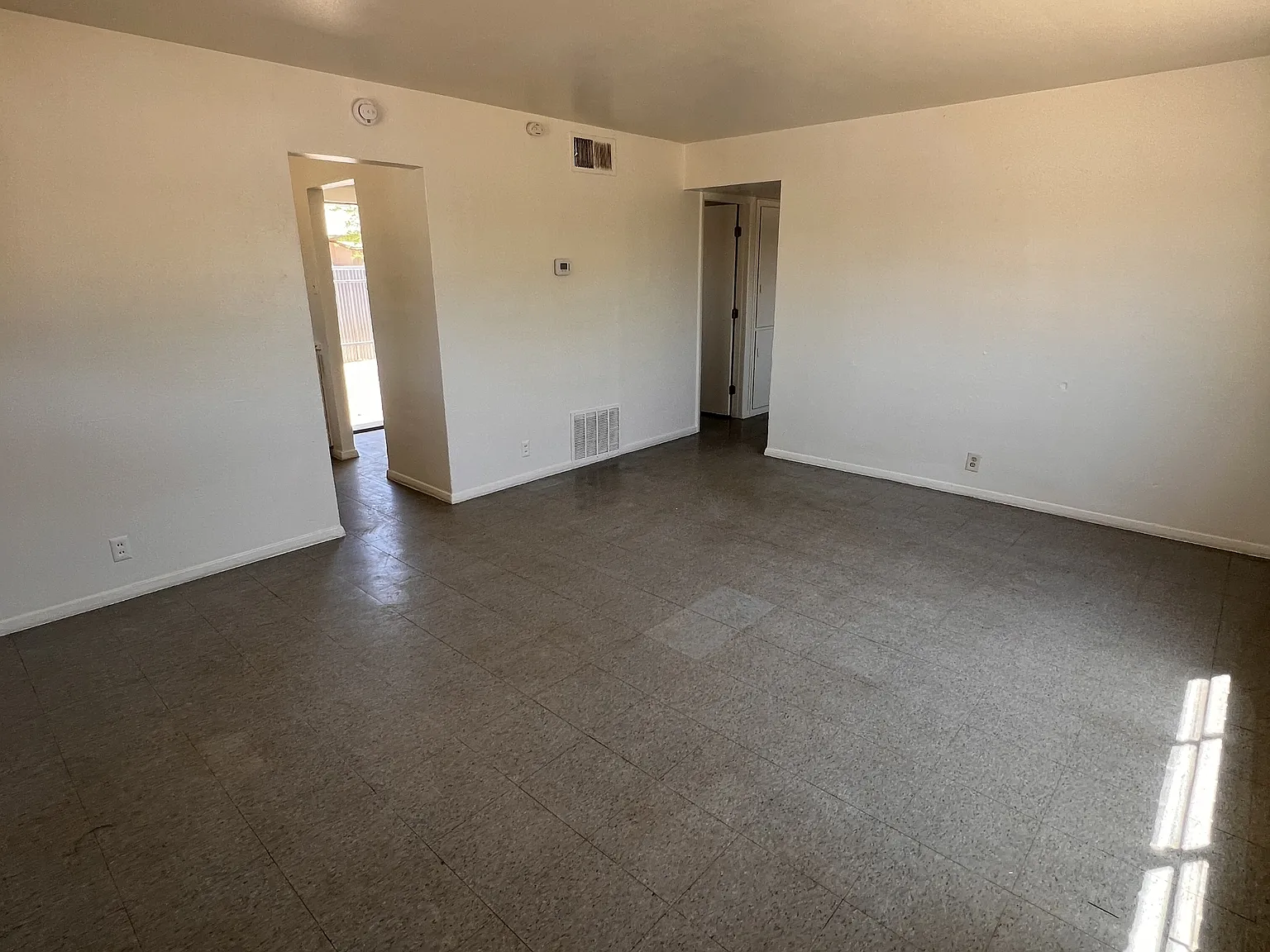 Coconino Vista (2842/2844 S) 85713 - 28 — Photo 3