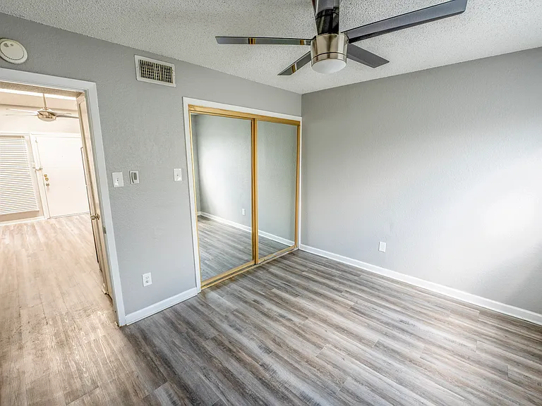 1400 Park Ave #B1 — Photo 5
