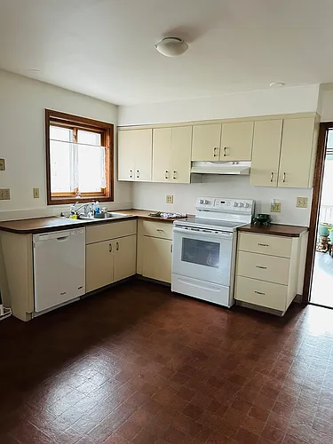 579 Bennington St #1 Photo 1