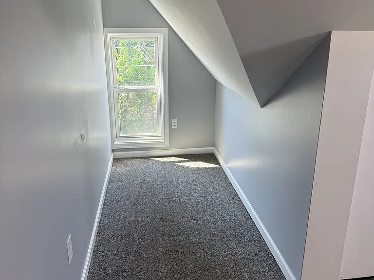 116 E 2nd St — Photo 17