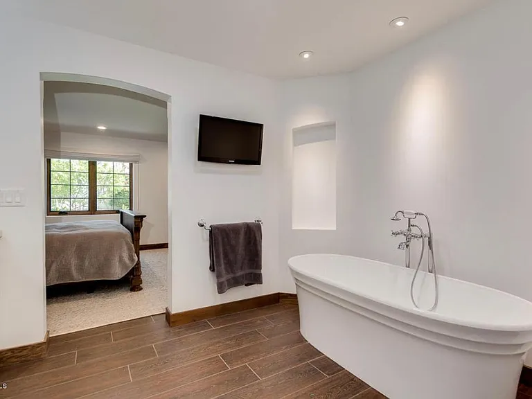 9402 E La Posada Cir — Photo 7