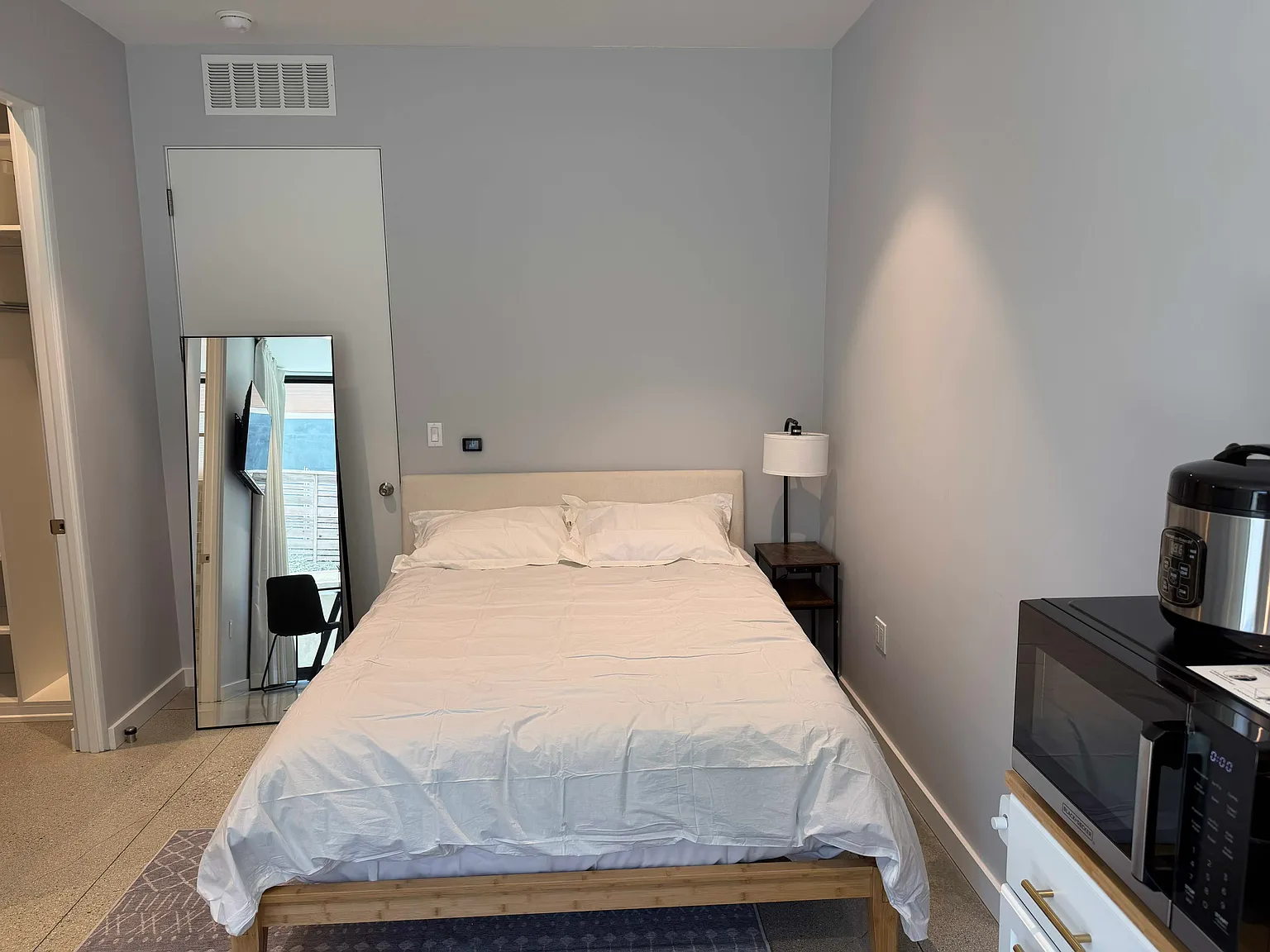 1 bed, 4800 sqft, $1,800 — Photo 4
