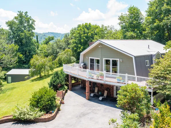 121 Misty Woods Private Dr, Blountville, TN 37617