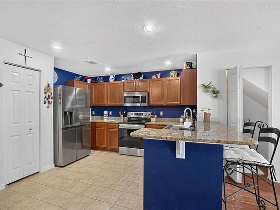 3rd image of 2919 ROYAL TUSCAN LANE