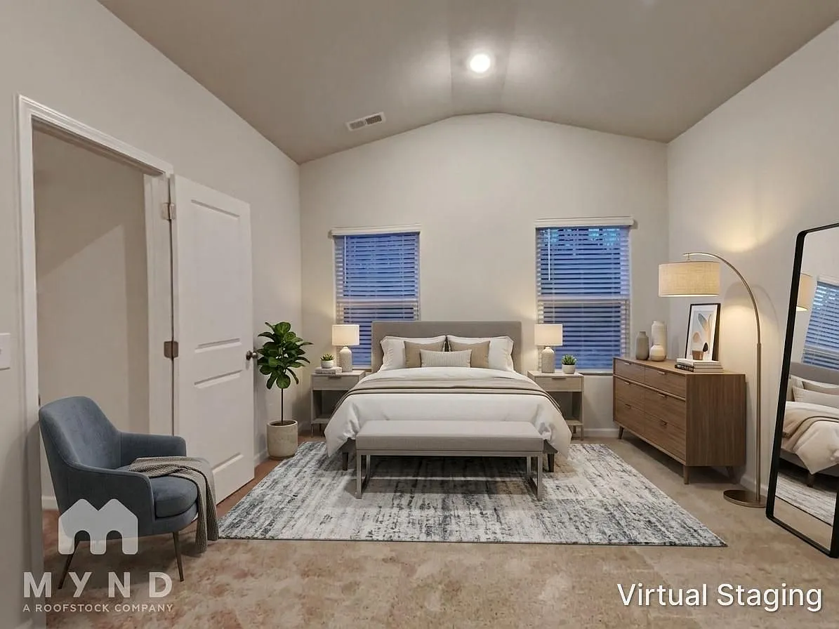 3 bed, 2.0 bath, 1316 sqft, $1,825 — Photo 3