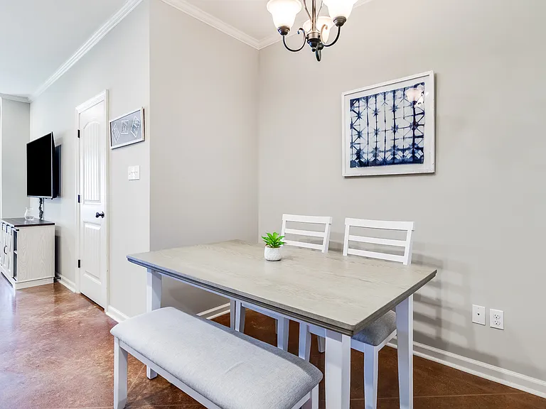 111 Ella St #111 — Photo 5
