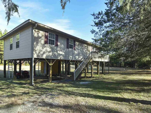 4231 Barr Woods Rd, Saluda, SC 29138