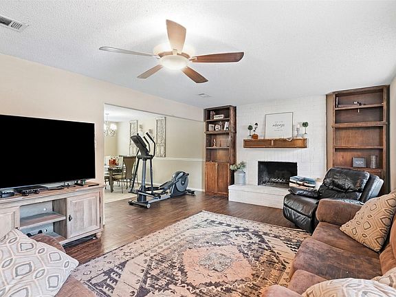 4th image of 25539 Chapel Ridge Ln
