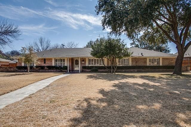 1st image of 5748 Lindenshire Ln