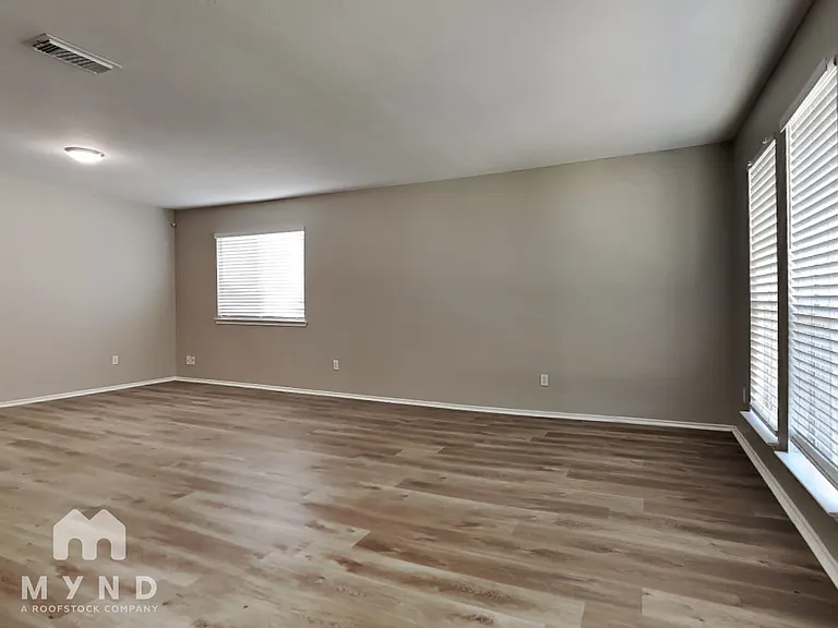 5114 Bright Oak Ct — Photo 10