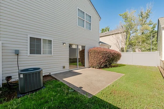 641 W Oaks Dr — Photo 26