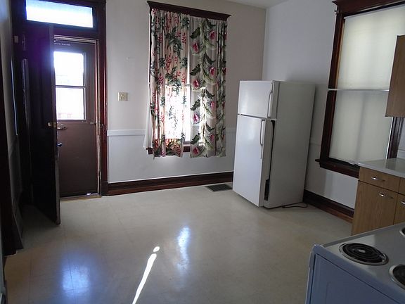 4th image of 3469 N Kedzie Ave #1