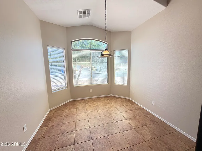 18518 N 20th Pl — Photo 5