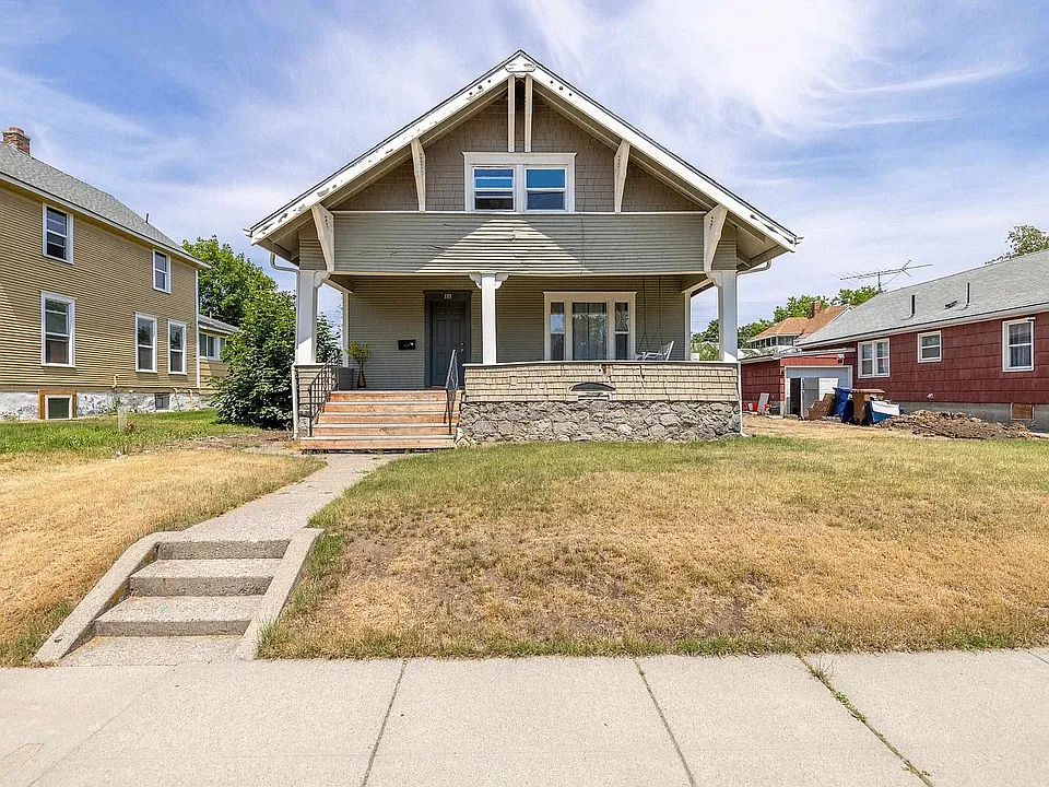 1111 E Augusta Ave