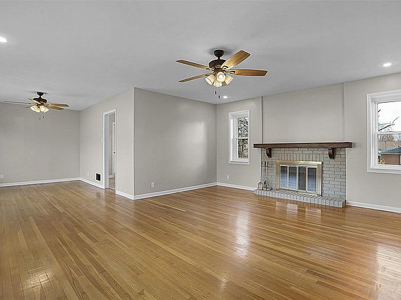3rd image of 414 Hoover Ave