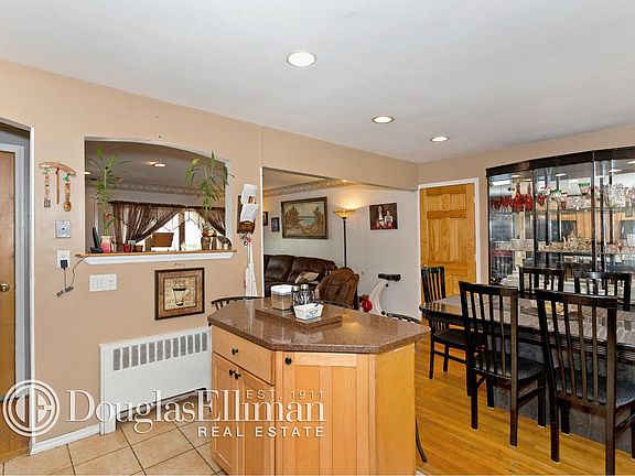 3rd image of 153 Prairie Dr