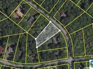 8 Oak View Ln, Tobyhanna, PA 18466