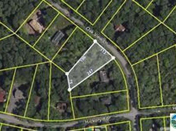 8 Oak View Ln, Tobyhanna, PA 18466