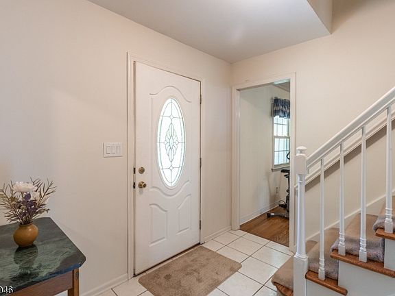 2nd image of 280 Farmer Rd
