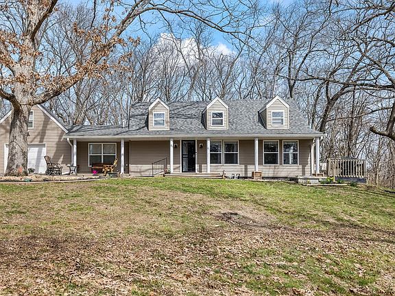 4th image of 2330 S Shores Dr