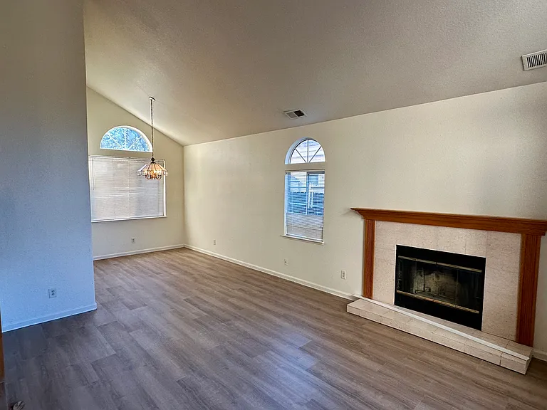 5807 Devon Dr — Photo 8