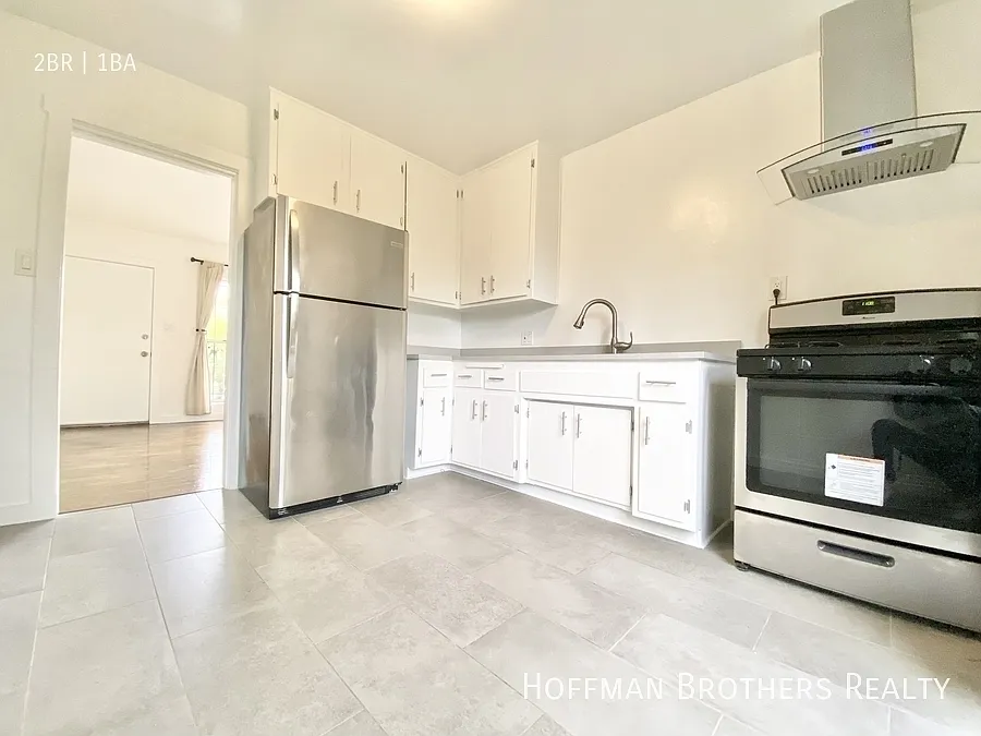 2404 2nd Ave Los Angeles, CA 90018 — Photo 3