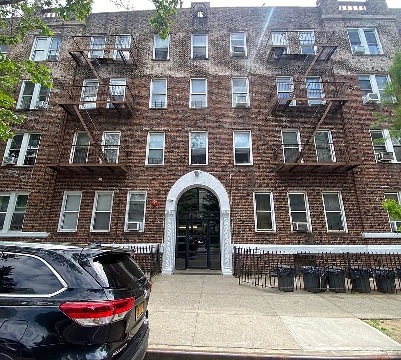 1st image of 975 Washington Ave