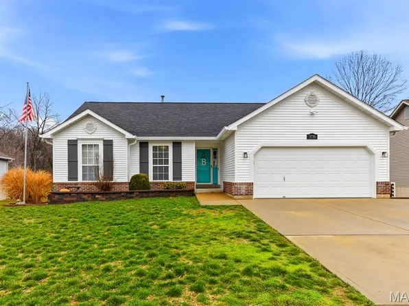 3735 Falcon View Dr, Arnold, MO 63010