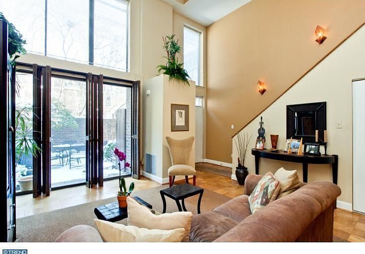 1st image of 21 Saint James Ct #1