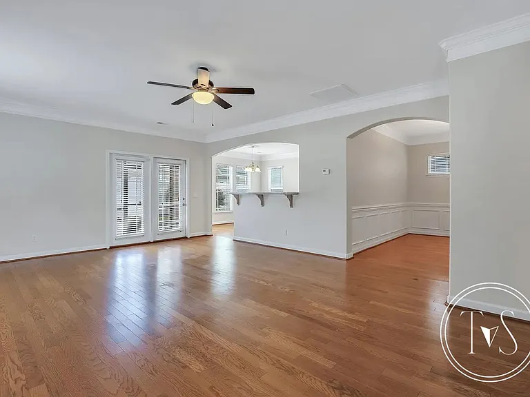 175 Summer Hill Ct — Photo 6
