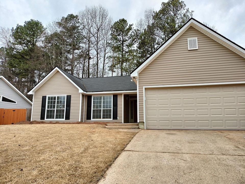 1st image of 105 Paris Dr