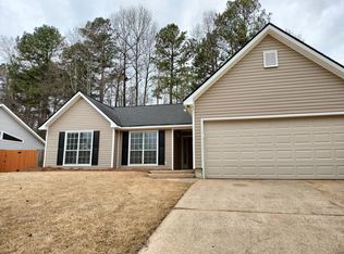 105 Paris Dr, Lawrenceville, GA 30043