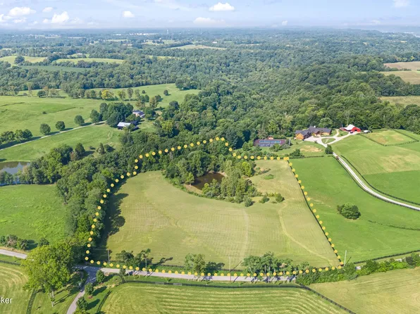 3912 Greenhaven Ln, Goshen, KY 40026