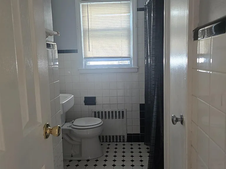 111 Bertram Ave — Photo 9