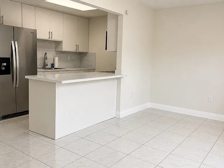 3659 SW 99th Ave #7 — Photo 9