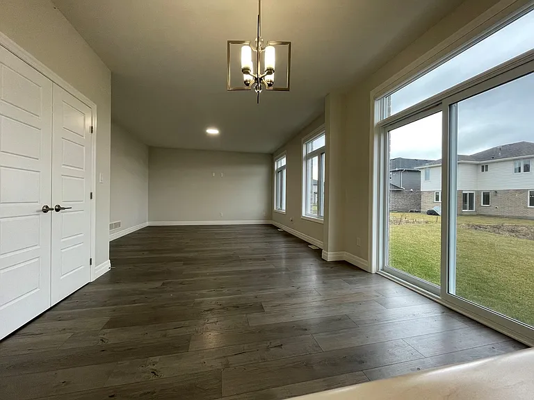 131 Aspen Pkwy — Photo 2