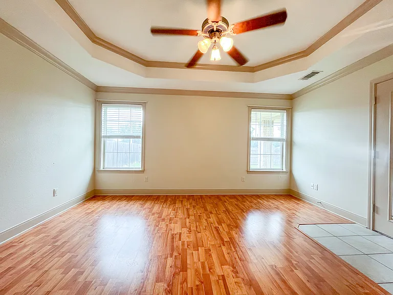 6000 Boxelder Trl — Photo 24