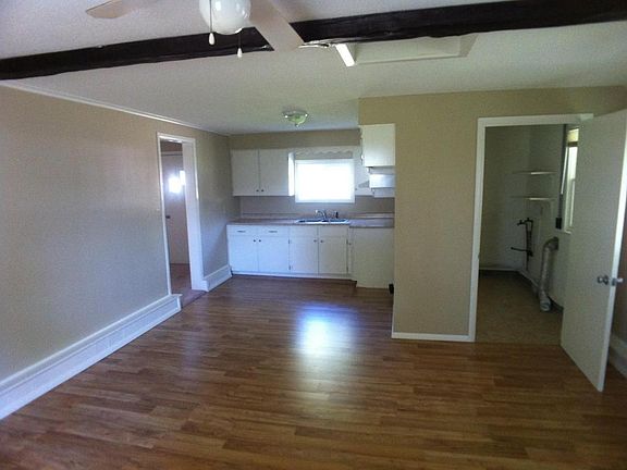 4th image of 629 N Bond Ave