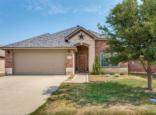 920 Grant St, Burleson, TX 76028